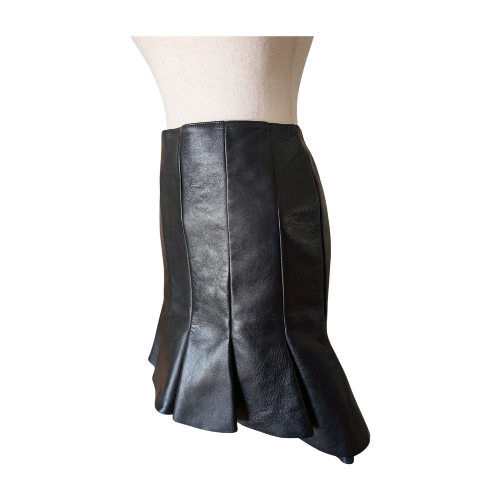 NWT Alexander McQueen Black and Red Bi Color Leather‎ Skirt from 2020 Collection - Picture 5 of 14
